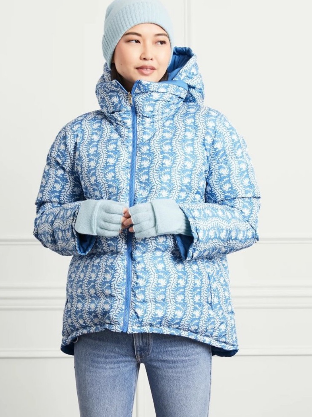 Hill House The Reversible Edie Puffer Jacket Blue Floral Size M